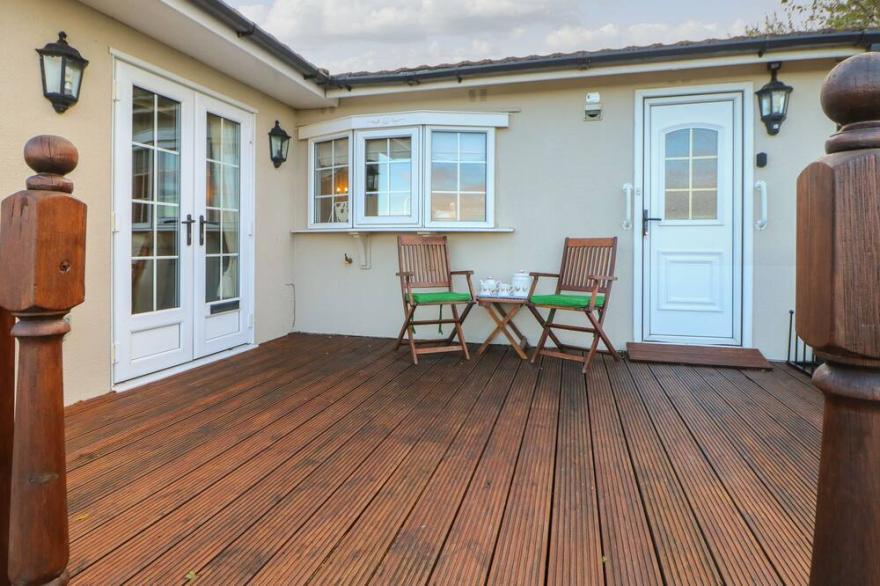 THE CHALET, with open fire in Welbury