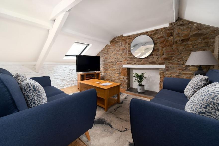 Gull Cottage - Countryside cottage with a pool