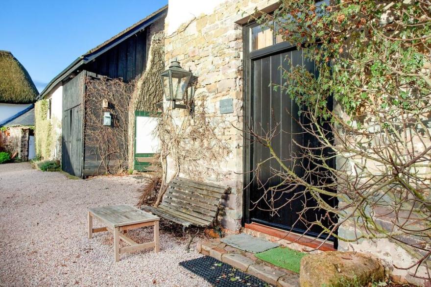 2 bedroom accommodation in East Worlington, near Witheridge