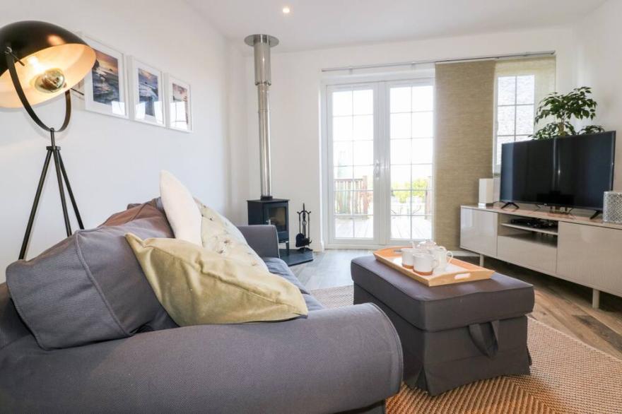 BADGERS WAY, romantic, country holiday cottage in Tintagel