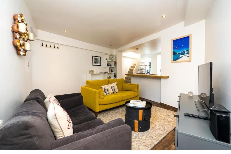 Pass the Keys | Modern & Stylish Garden Home in Islington