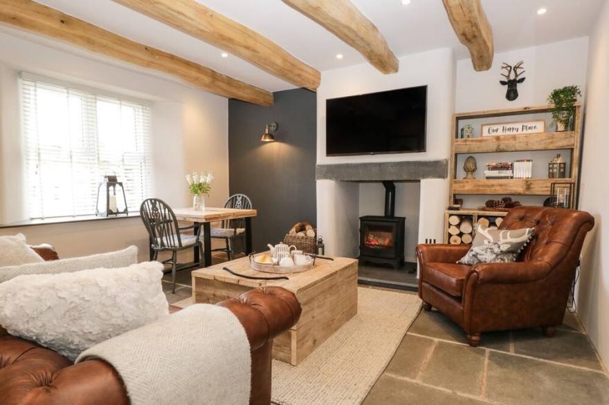 COTTAGE IN THE HILL, romantic, character holiday cottage in Silecroft