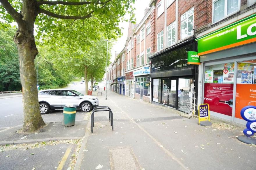 *REFURBISHED* Studio (1) 25 Mins approx. to London Bridge