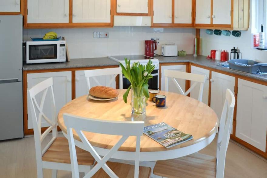 3 bedroom accommodation in St. Just