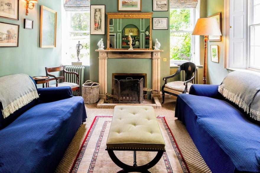9 bedroom accommodation in Shrewton, near Salisbury