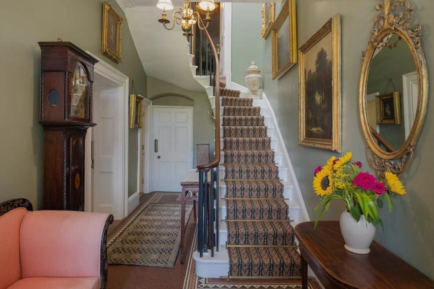 9 bedroom accommodation in Shrewton, near Salisbury