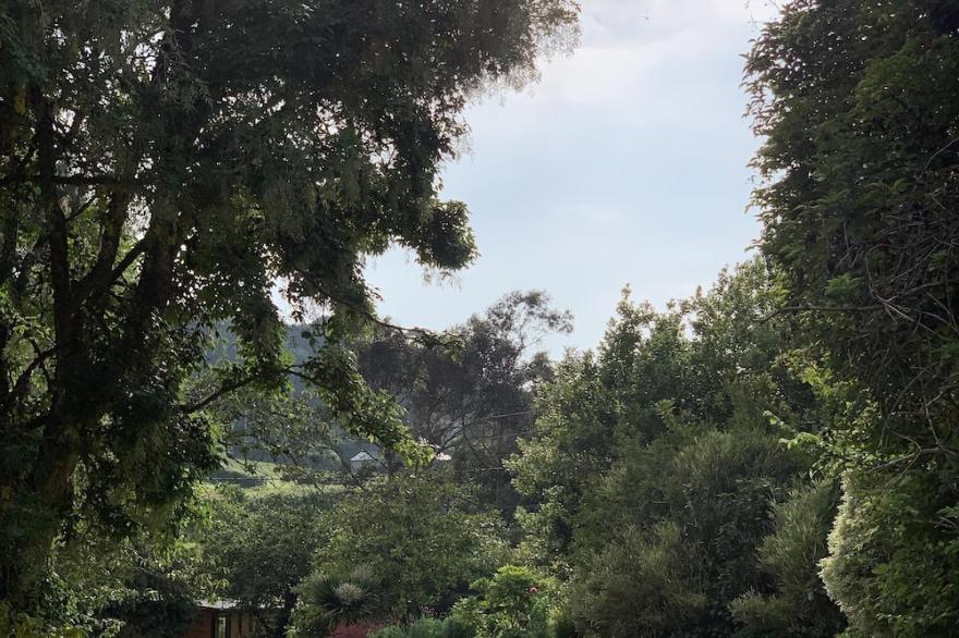 Luxurious home in secluded location with rural views just 5 mins drive to beach