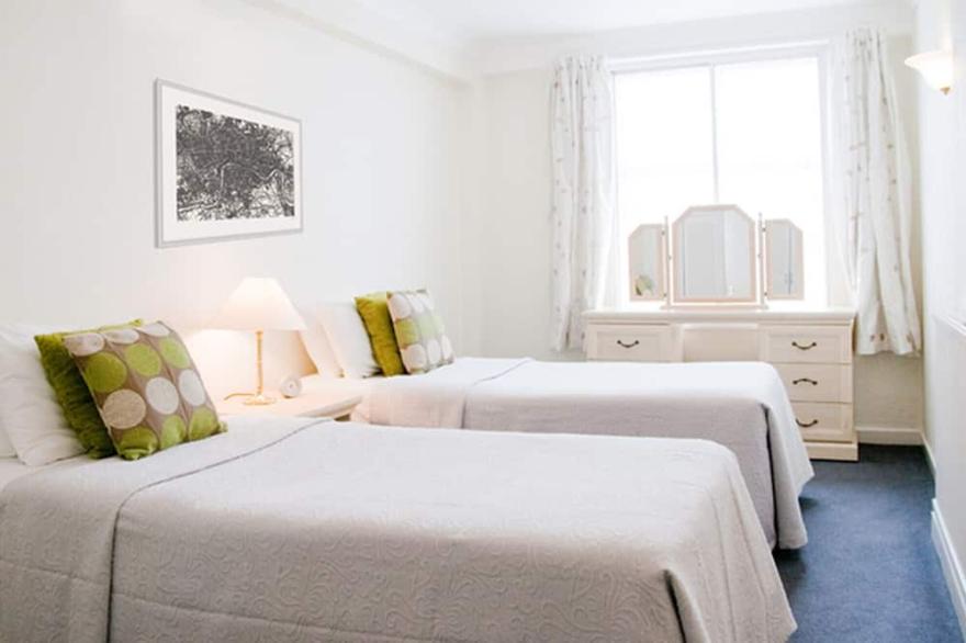 Mayfair Serviced 2 bedroom Apartments - Ideal for Families