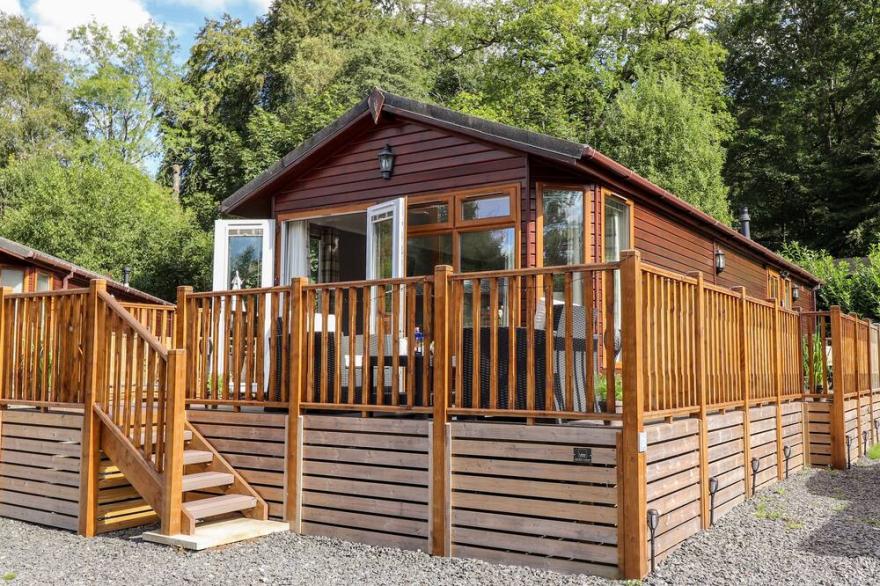 DODD FELL LODGE, family friendly, with a garden in Windermere