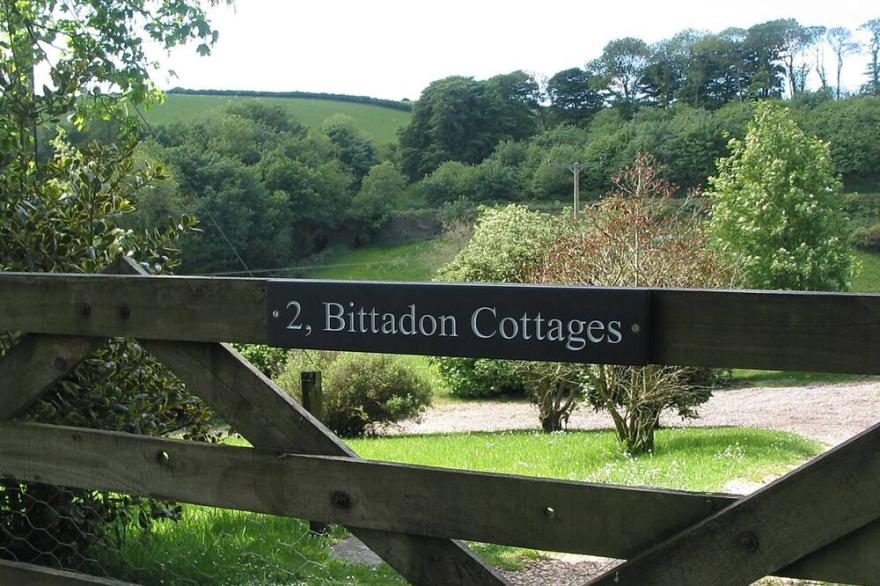 2 BITTADON COTTAGES, family friendly, with open fire in Barnstaple