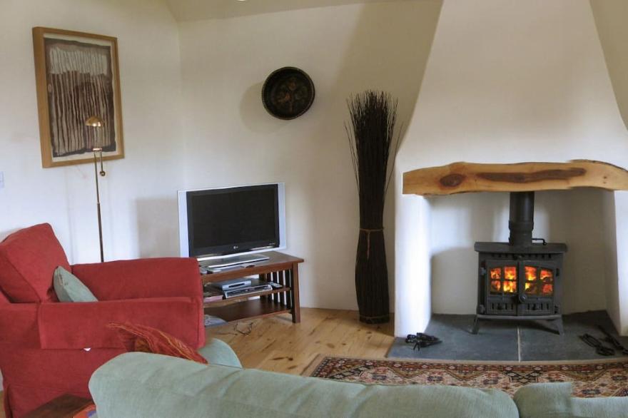 Rural Retreat - Gold Award, 4 Star Barn in a Beautiful Garden - 5 miles to Wells