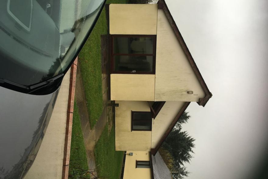 Lovely 3 bedroom holiday bungalow near Bude
