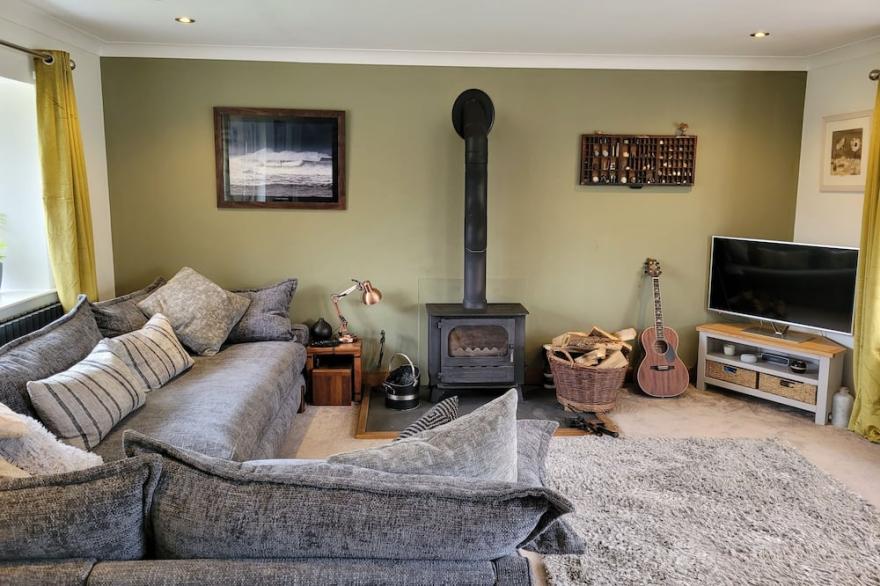 Detached family home in Bude close to beach & golf