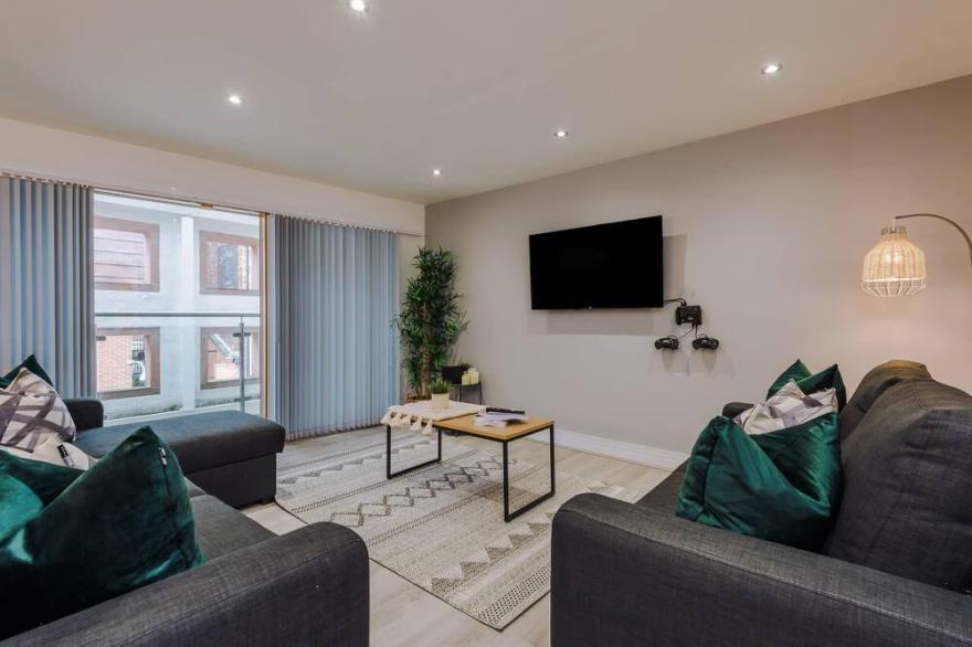 Host Apartments | Knight St Place