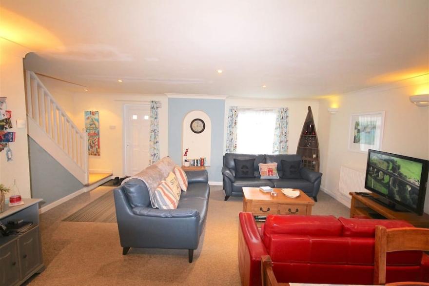 large family 4 bed lodge sleeps 8/10 full use of leisure facilities included