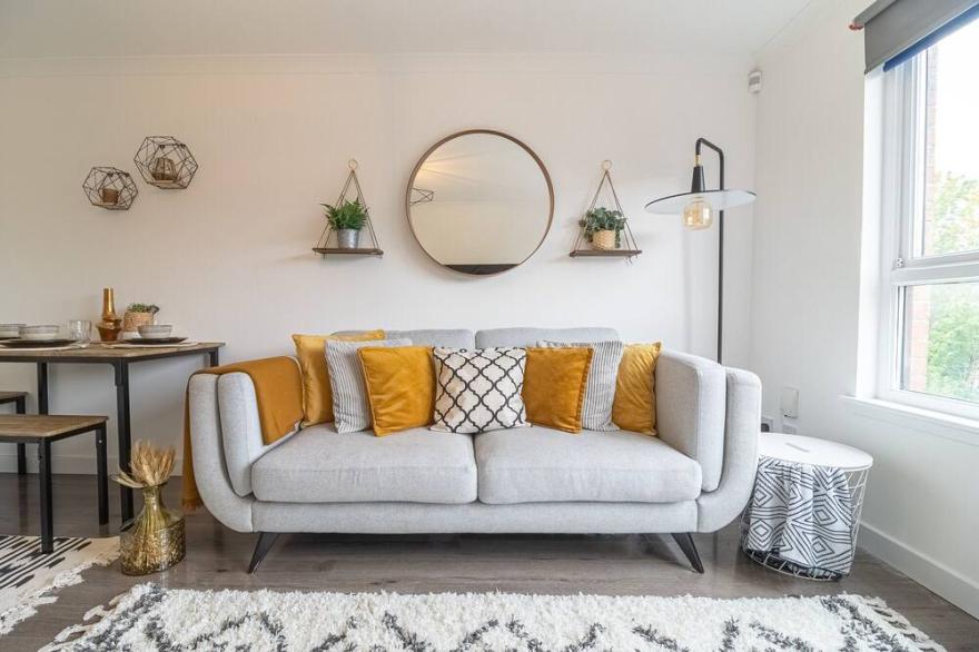 Luxury Glasgow flat in the heart of the West end