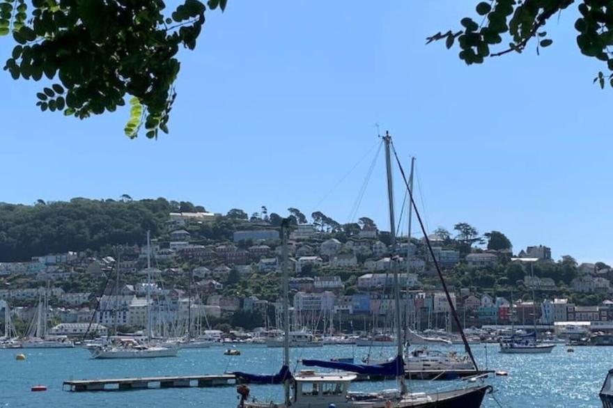 Clotted Cream Cottage:Dartmouth. HOT TUB & SAUNA.