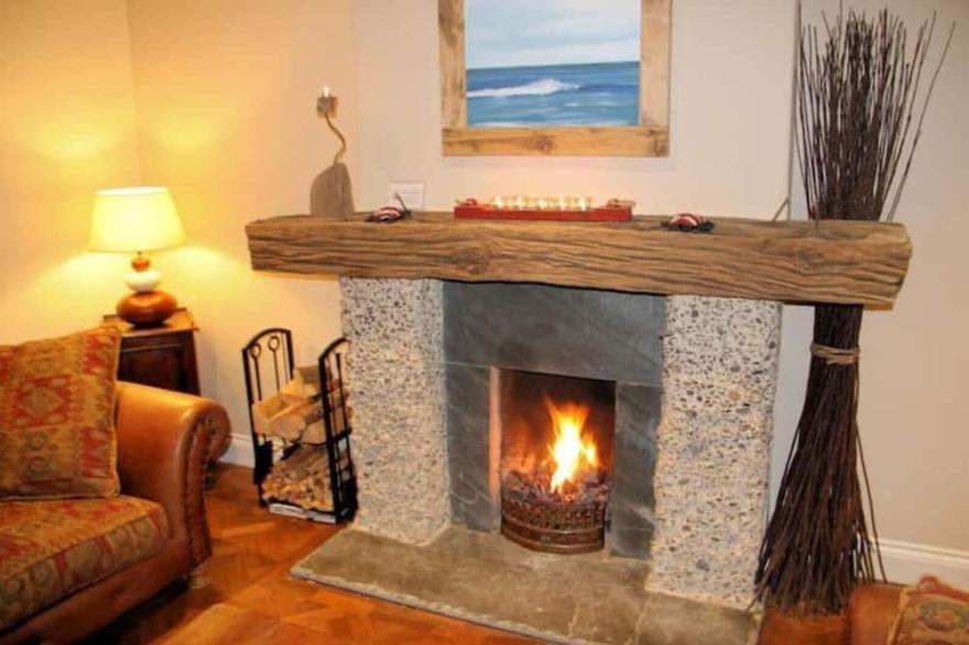Clotted Cream Cottage:Dartmouth. HOT TUB & SAUNA.