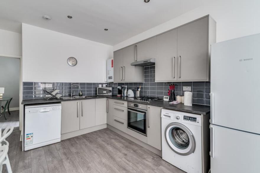 Cozy Wembley Flat with Garden