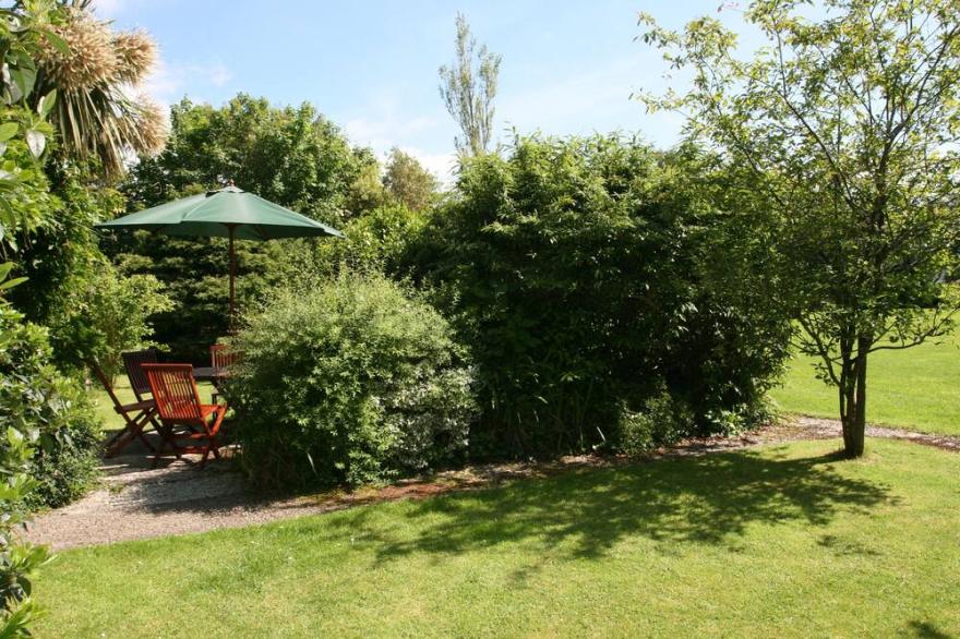3 Bedroom Accommodation in Two Acres of Gardens on edge of village of Blisland