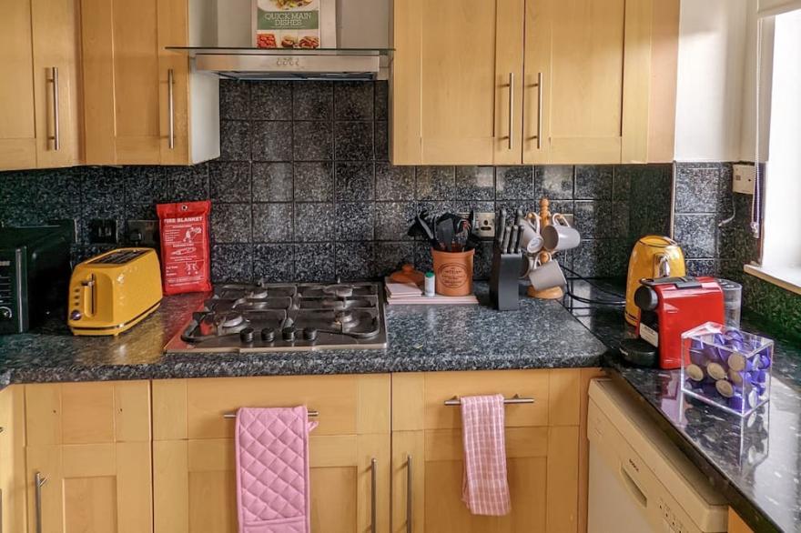 Beautiful London home;7-9 people& private garden