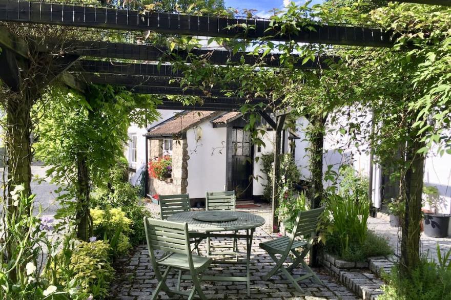 Cosy  barn close to Praa Sands