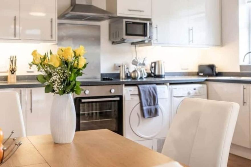 Vectis Holiday Homes, Modern, spacious apartment, great location, free WIFI