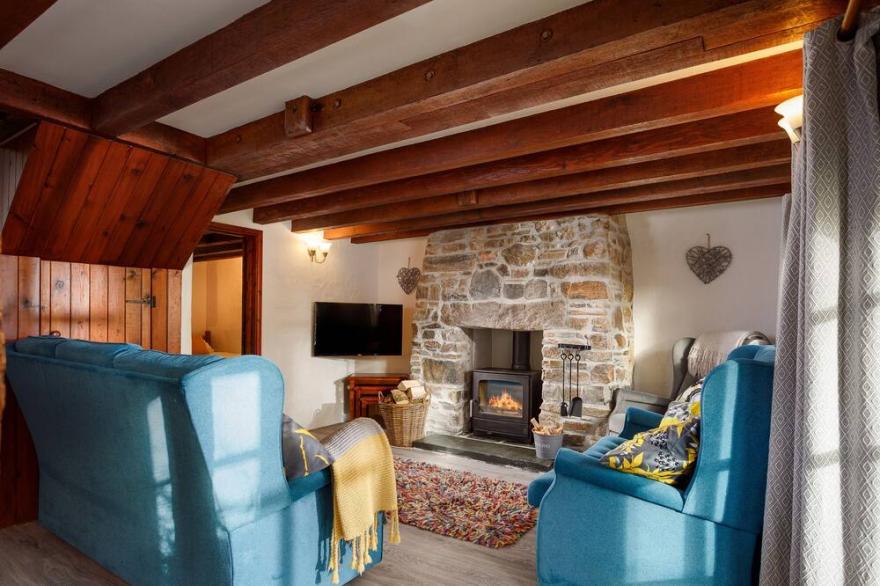 POND MEADOW, pet friendly, character holiday cottage in Warbstow,