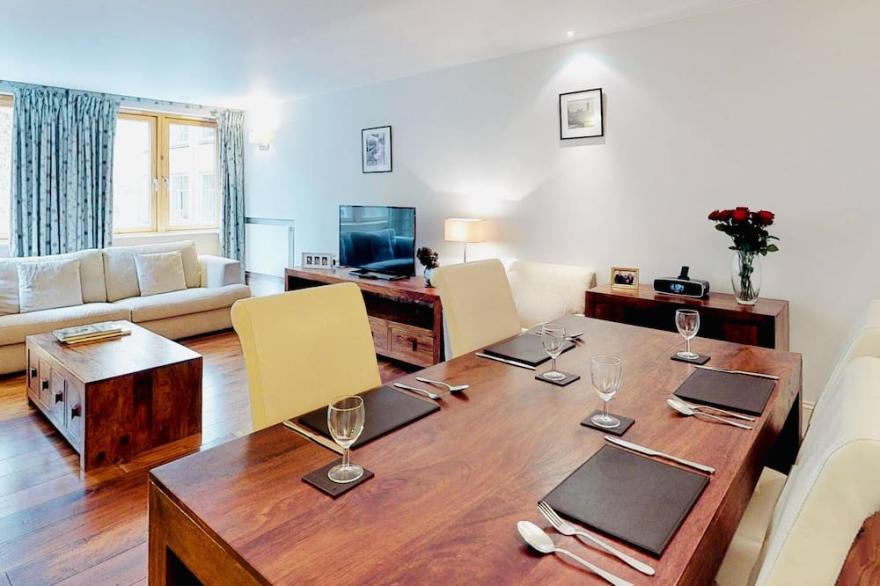 Large family apartment with terrace