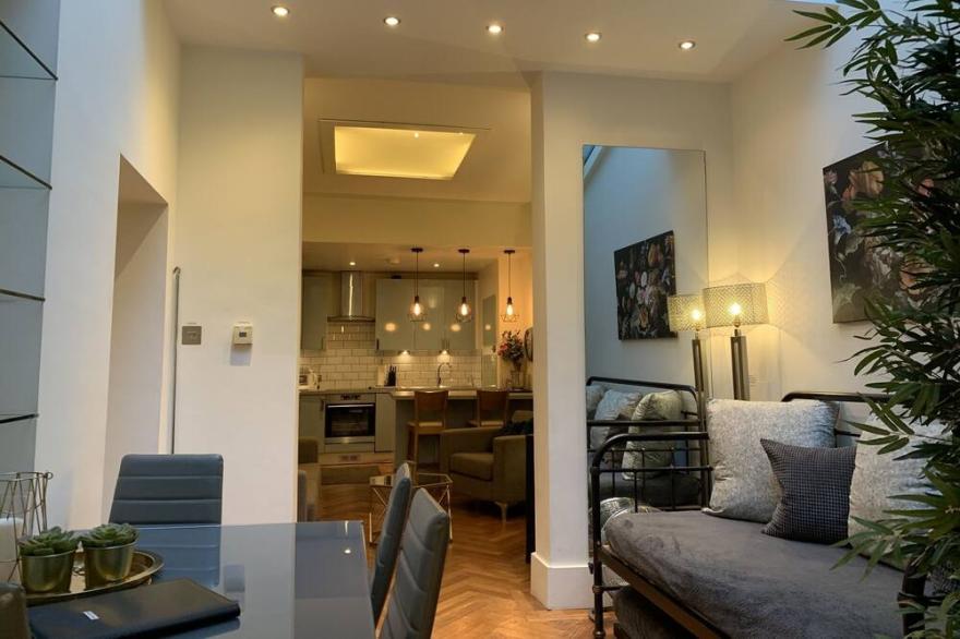 As seen on TV's House Hunters International - Hyde Park, W2 3 bedroom flat
