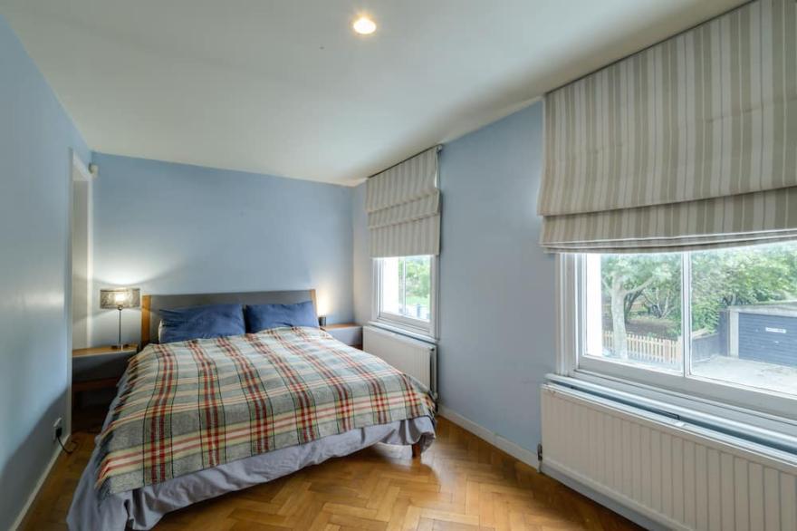 Townhouse in Battersea, InnercLondon, close to River Thames
