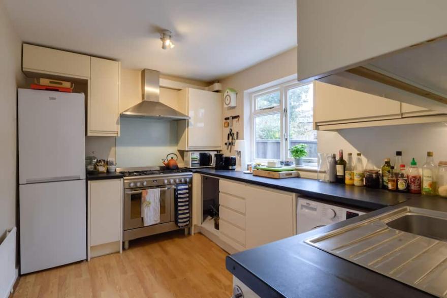 Townhouse in Battersea, InnercLondon, close to River Thames