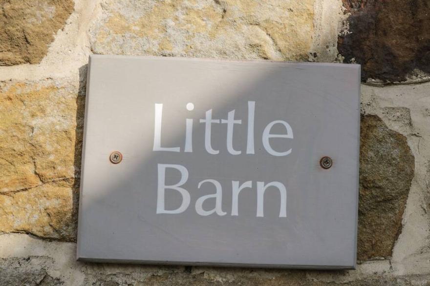 SMALL BARN, pet friendly, character holiday cottage in Staithes