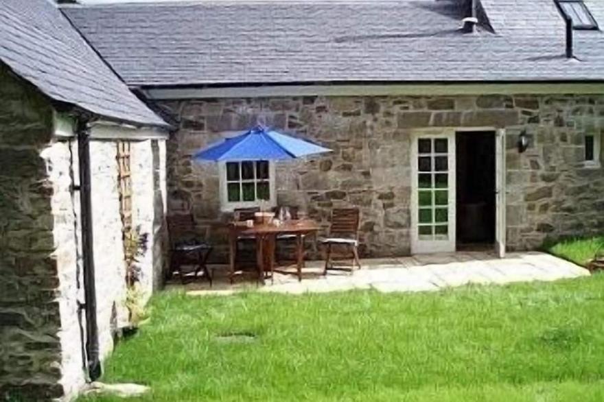 Charming Cottage In Historic Arts And Crafts Village
