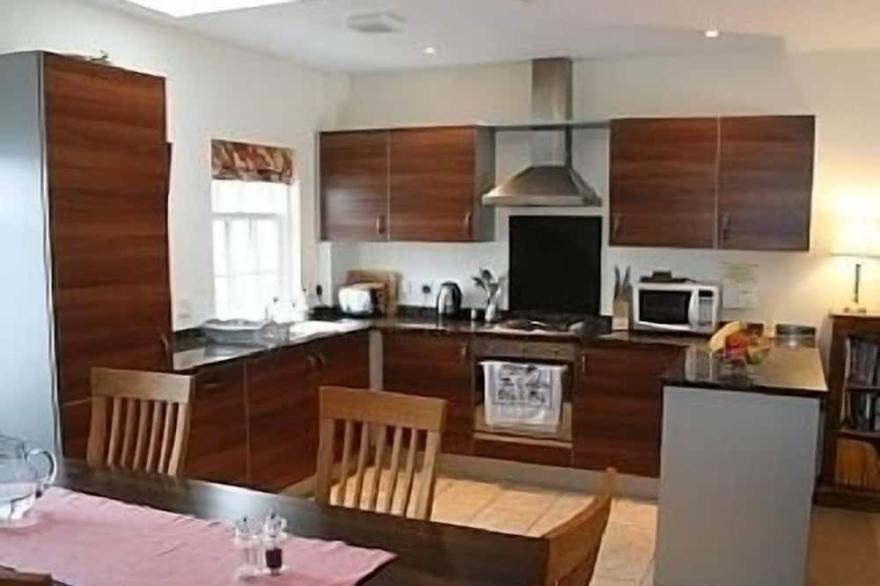 Charming Cottage In Historic Arts And Crafts Village