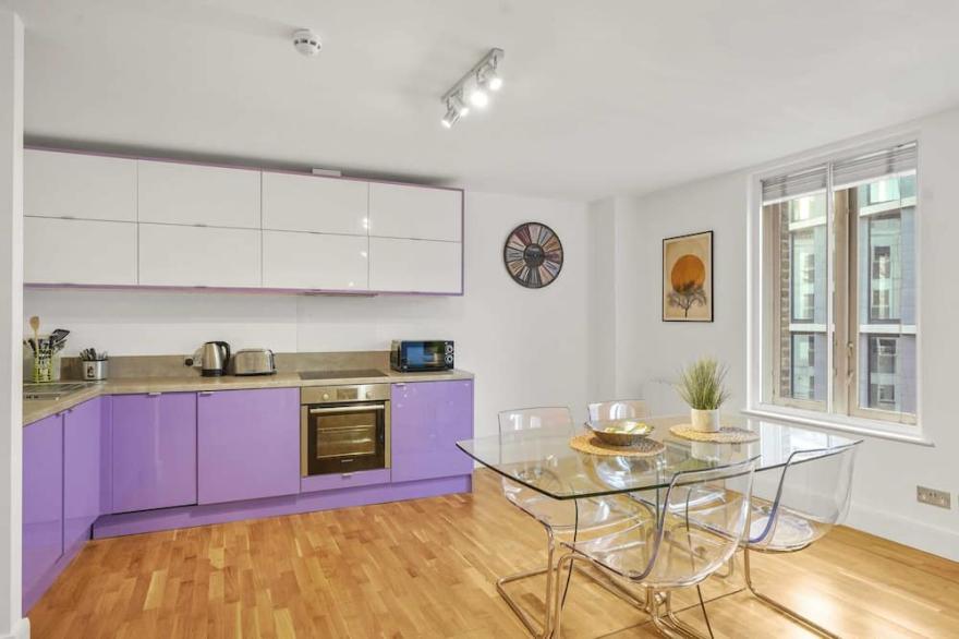 5M sleeps 4 by Exmouth Market