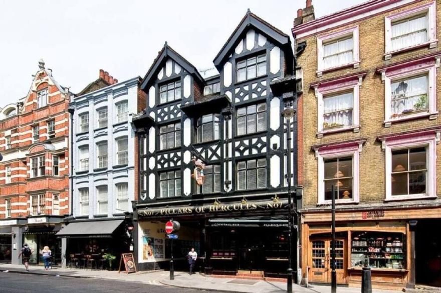 F6G Soho 1 Bed with Sofa bed and Wifi