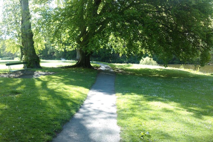 A cosy studio apartment in an idylic location on the banks of the river Tweed