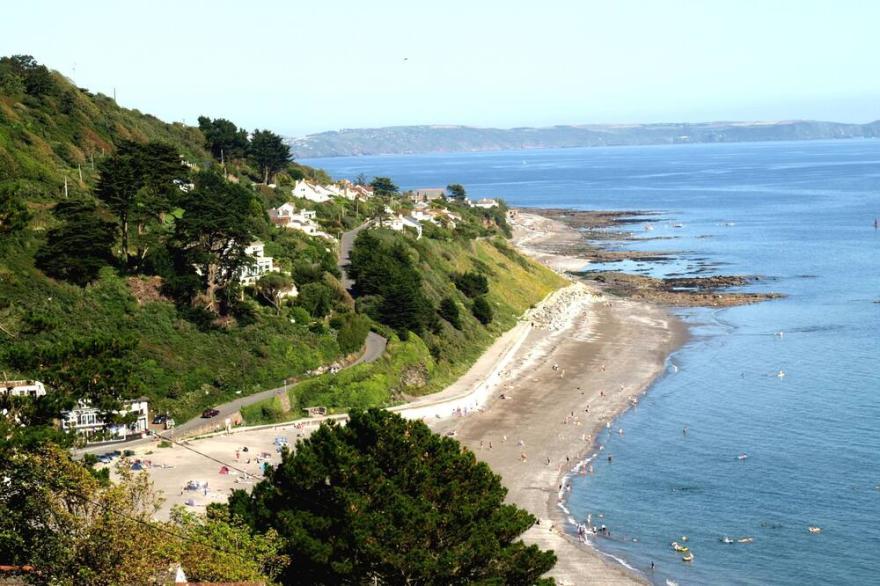 TREGLISSON〜Seaside Fairy Tale Lodge With Unbelievable Sea Views & Popular Beach
