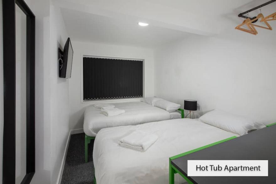 Hot tub apartment @ ApartHotel421 by Seafront Collection
