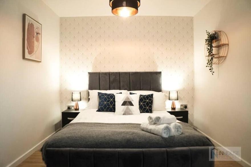Modern City centre apartment WIFI Netflix NEW