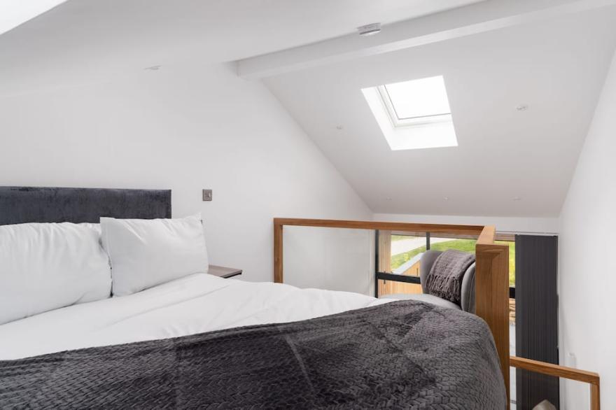 Delightful lodge in the Cornish countryside