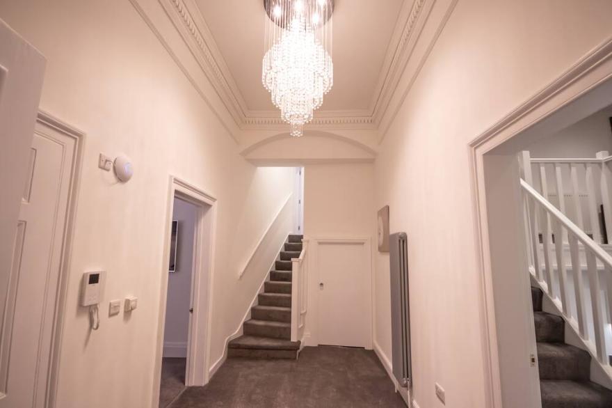 Luxury 4 bedroom ground floor apartment
