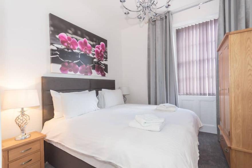 Luxury 3 bed penthouse apartment