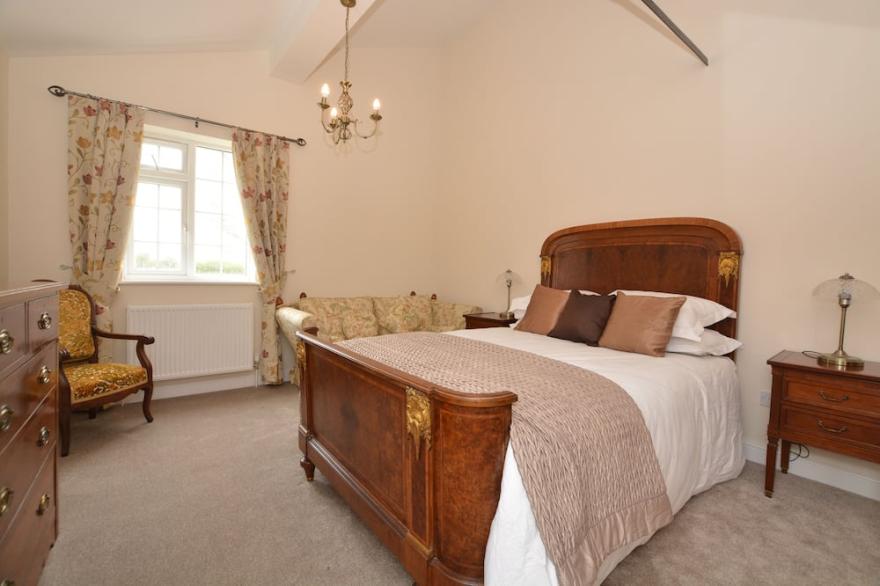 Two bedroom cottage in open countryside large garden