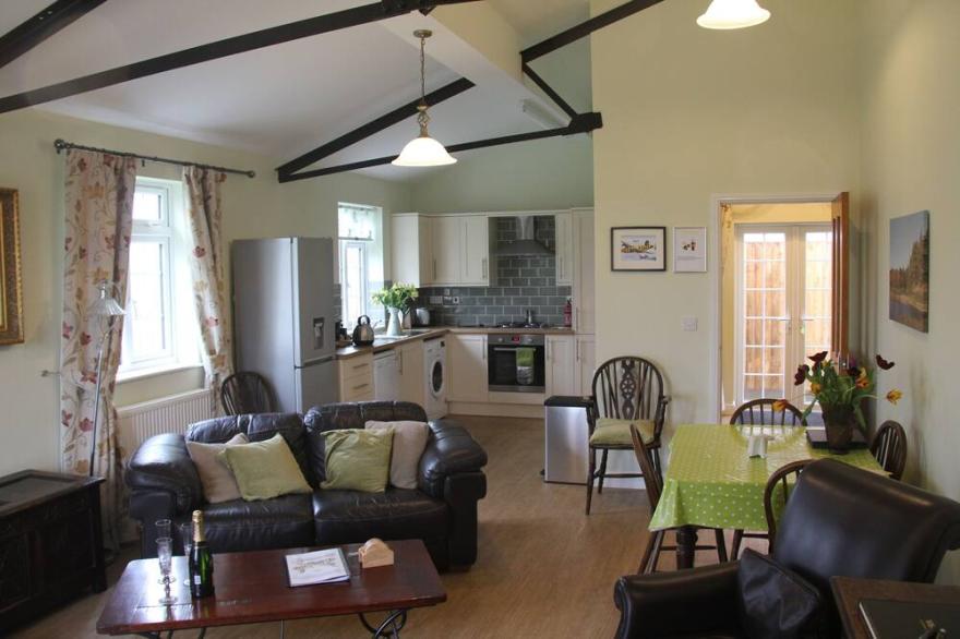 Two bedroom cottage in open countryside large garden