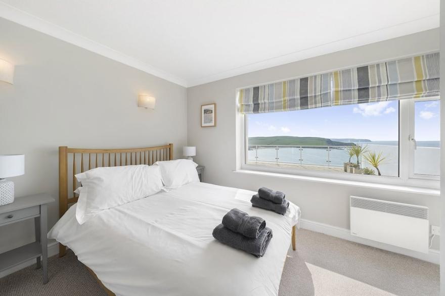 Stunning sea views with private access to beach