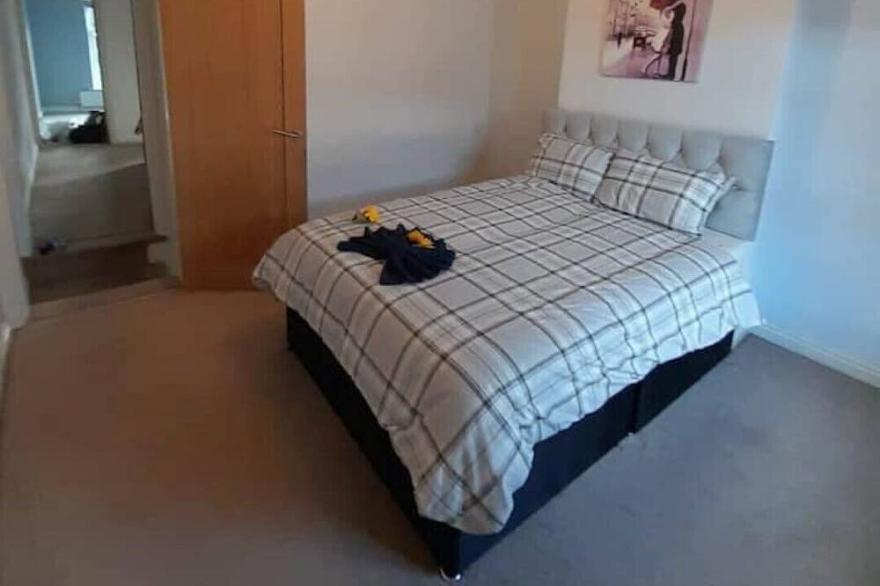 3 bedroom property in Newcastle under lyme