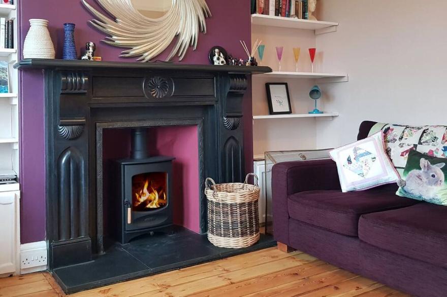 HEIGHTLEY HOUSE, pet friendly, country holiday cottage in Treknow