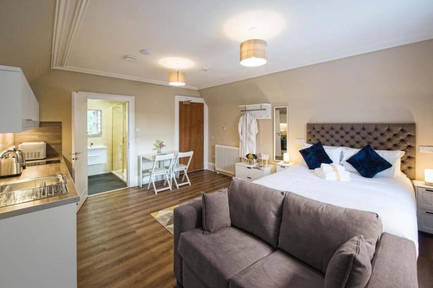 Rosedene Highland House - King Studio Apartment 5